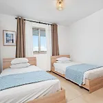 Spitaki 2 Bdr With Pool And Close Proximity To Apartament Paralimni
