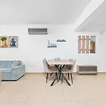 Spitaki 2 Bdr With Pool And Close Proximity To