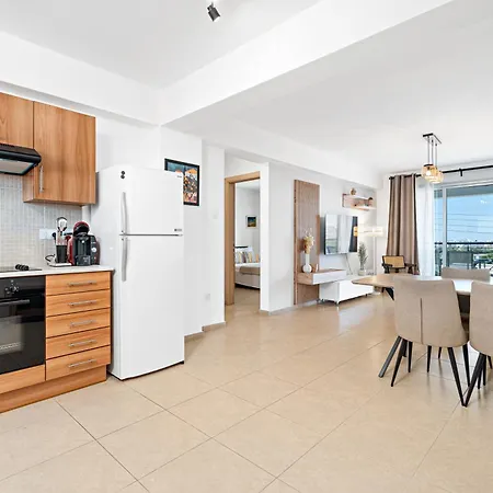 Spitaki 2 Bdr With Pool And Close Proximity To Lejlighed