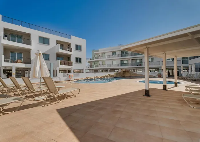 Spitaki 2 Bdr With Pool And Close Proximity To Apartament