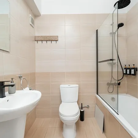 Daire Spitaki 2 Bdr With Pool And Close Proximity To