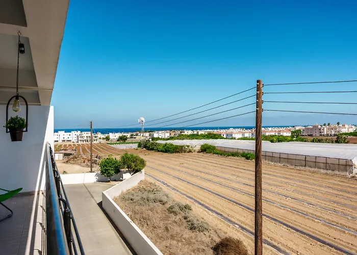 Spitaki 2 Bdr With Pool And Close Proximity To Appartement Paralímni